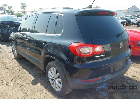 2011 Volkswagen Tiguan Se z USA, uszkodzony, nr VIN WVGAV7AX7BW517477